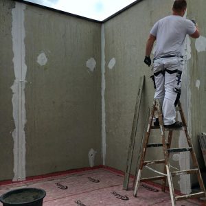 Kellereingang vor der Verkleidung